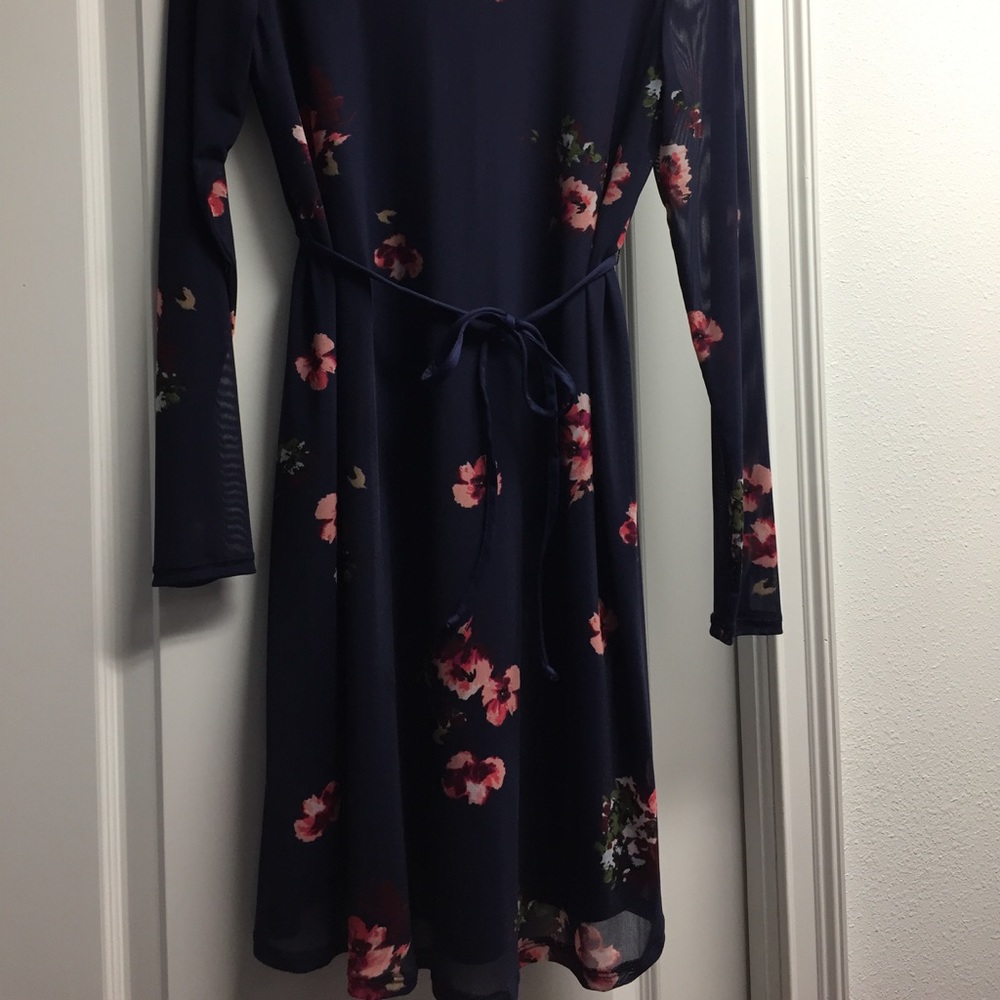 Maternity Dress - Picture 4 of 5